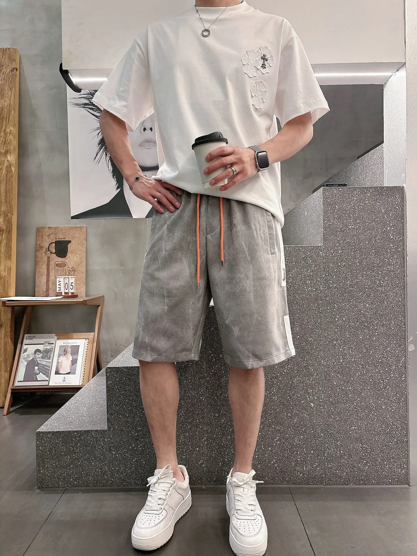 Hermès three-standard complete 2026 summer New Arrival men's casual shorts, advanced custom-made Breathable fabric, Breathable fabric, extremely stretchy and comfortable, impeccable details, top-grade accessories, original logo design concept, delicate and soft feel! The upper body fit is awesome! Size: M-XXXL Please state your height and weight when ordering